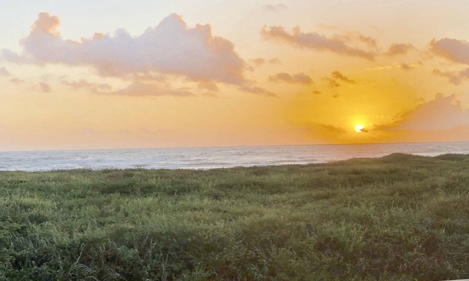 South Padre Island Condo | Beachfront on Ground Floor! Gorgeous Views! 2 Bedroom/2 Bath
