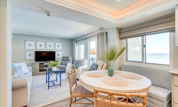 Sunnyside Condo | Beachfront Panama City Condo w/Balcony + Views!