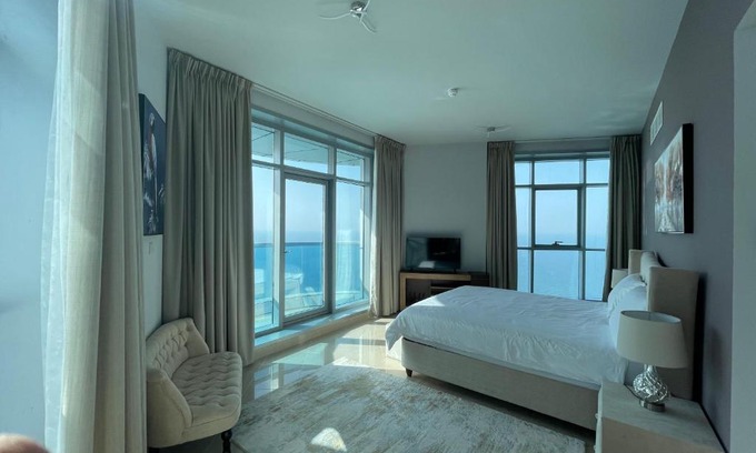 Rumailah Apartment | Beachfront paradise just minutes from Dubai