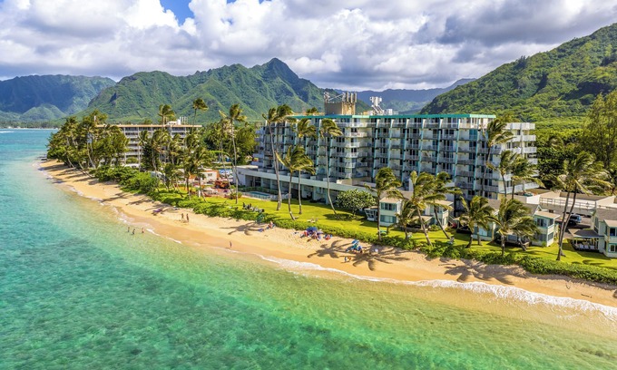 Punaluu Condo | Beachfront Penthouse w/3 Lanais on O’ahu!