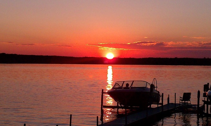 Kalkaska Cottage | Beachfront Property with 3 Bedrooms, 2 Bathrooms, Laundry Room - Sleeps 6