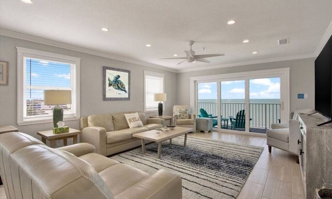 Madeira Beach Apartment | Beachfront Retreat w/Panoramic Views and Pool