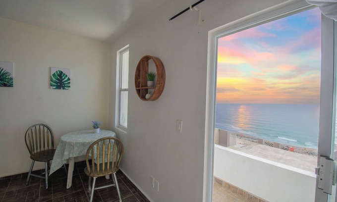 Playas de Tijuana Apartment | BEACHFRONT Spacios/Clean/Cozy 2 Bd on the beach!
