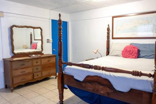 Esperanza Apartment | Beachfront Suite 6 Karaya