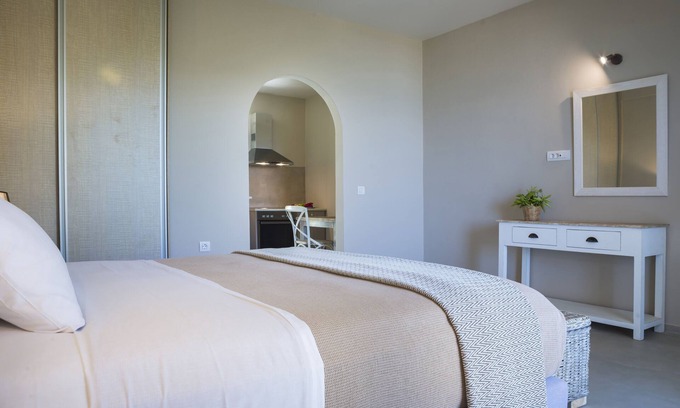 Mousata Apartment | Beachfront Suite No 4 For the beach lover's