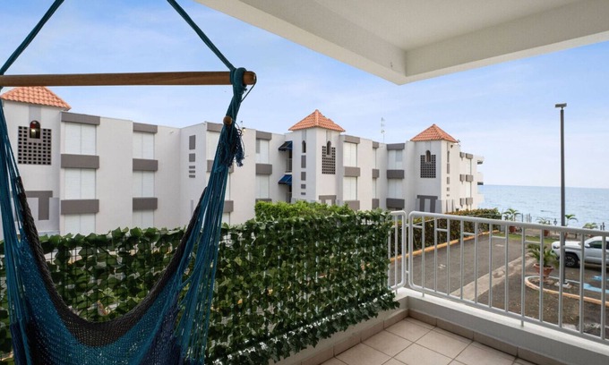 Stella Condo | Beachfront Victoria del Mar 2H