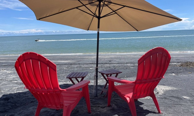 El Farallon del Chiru House | Beachfront Villa in Decameron
