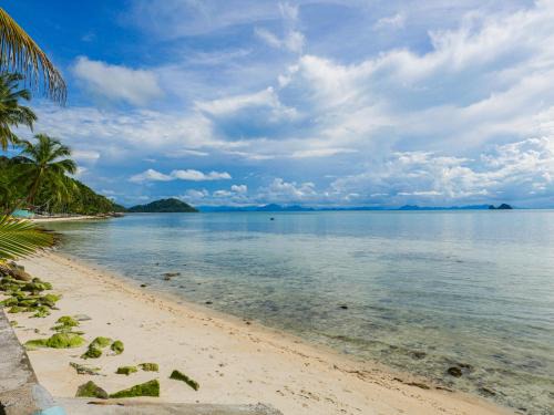 Taling Ngam Villa | Beachfront Wooden Beach House 3br Sunset View