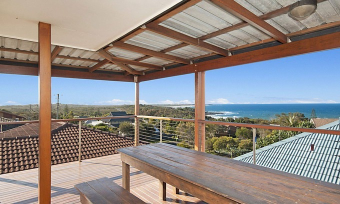 Angourie House | BEACHIES - OCEAN VIEWS