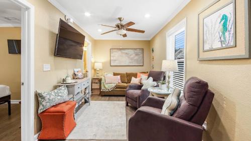 Holiday Beach House | BeachLife Unit BC Getaway Sleeps 22