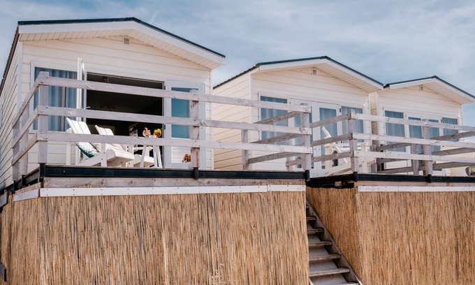 Wijk aan Zee Ski Chalet | Beachlodge by the Sea | Honeymoon suite on the beach