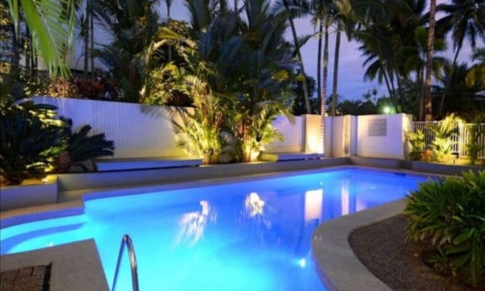 Port Douglas Condo | BeachLuxe @ Sunseeker, Sublime Tropical Apartment