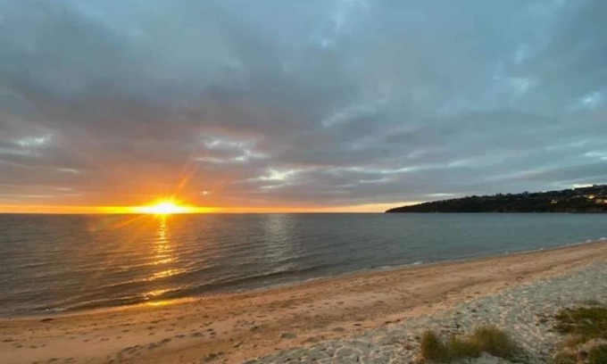 Safety Beach House | BEACHSHACK @SafteyBeach n2 minutes drive to the beach….