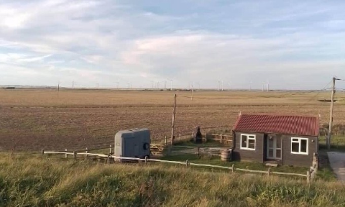 Lydd-on-Sea Ski Chalet | Beachside Bliss Cosy Cottage Jurys Gap