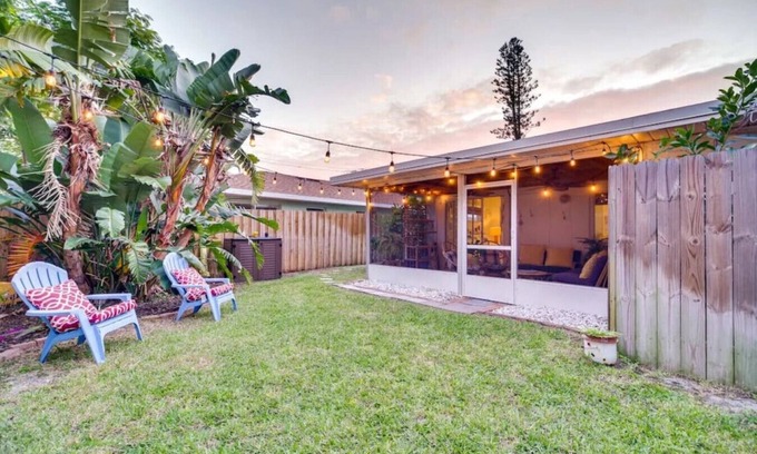 Cocoa Beach Apartment | Beachside Cottage - 5 min walk to the Beach