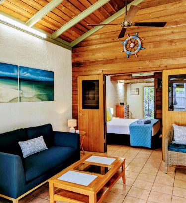 Nelly Bay Apartment | Beachside Cottage - A Private Peaceful Hidden Gem 50m to Beach