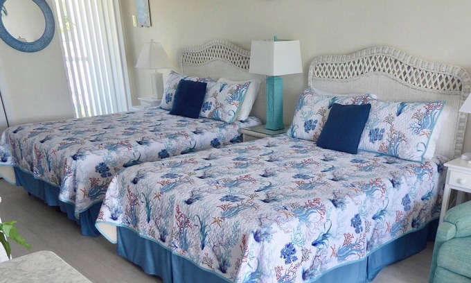 Key Colony Beach Apartment | Beachside Unit 34 - Key Colony