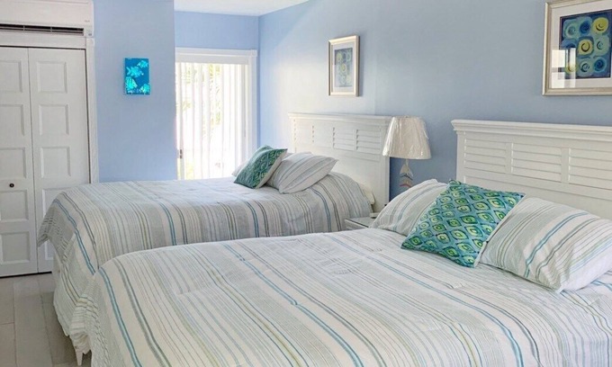 Key Colony Beach Apartment | Beachside Unit 22 - Key Colony
