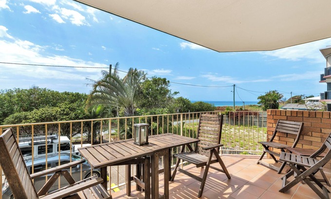 Woorim Apartment | Beachside Unit With Air Con