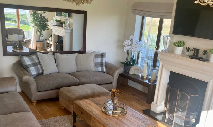 Ardmore Villa | Beachside Villa