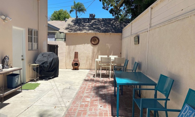 Belmont Heights Apartment | Beachstyle 2 bedroom unit with patio close to beach
