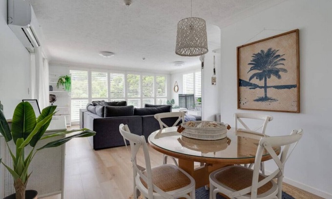 Burleigh Heads Apartment | Beachy, beautiful, and the best location on the GC!