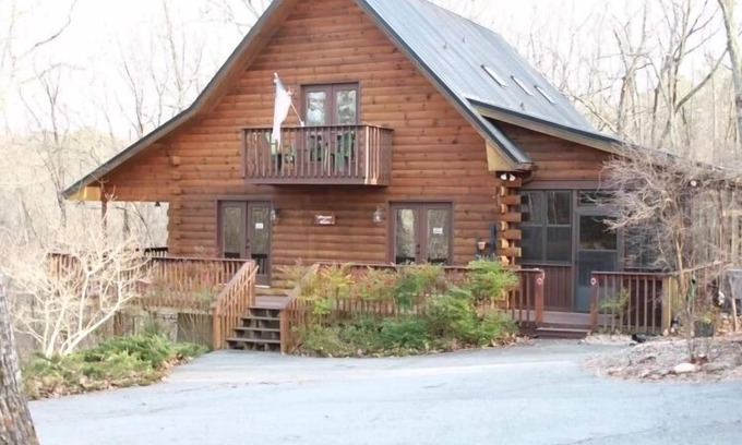 Warm Springs Cabin | Beacon of Light - Whole Cabin -Close to Callaway Gardens. Pet-friendly!