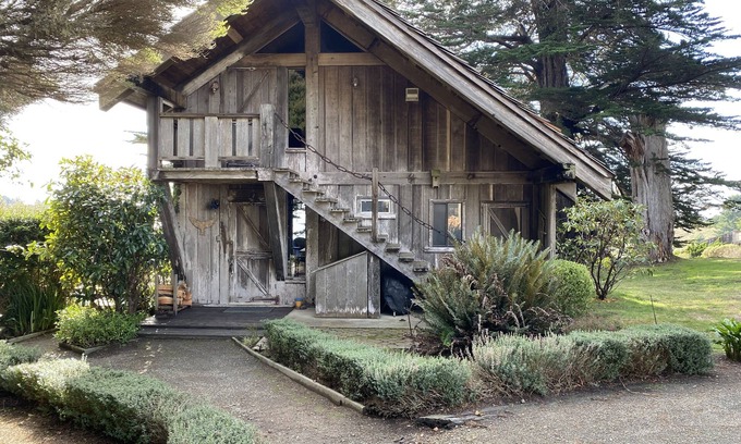 Albion Cabin | Beam's End - WHERE THE NAVARRO RIVER MEETS THE PACIFIC OCEAN