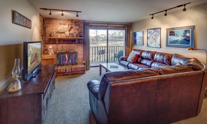 Steamboat Springs Apartment | Bear Claw 312 - Ski-in Ski-out Condo!