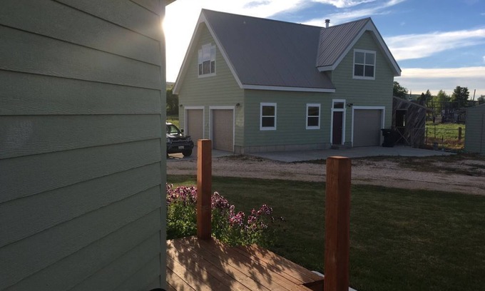 St. Charles House | Bear Lake with View Guest House, Above Garage in Beautiful St. Charles