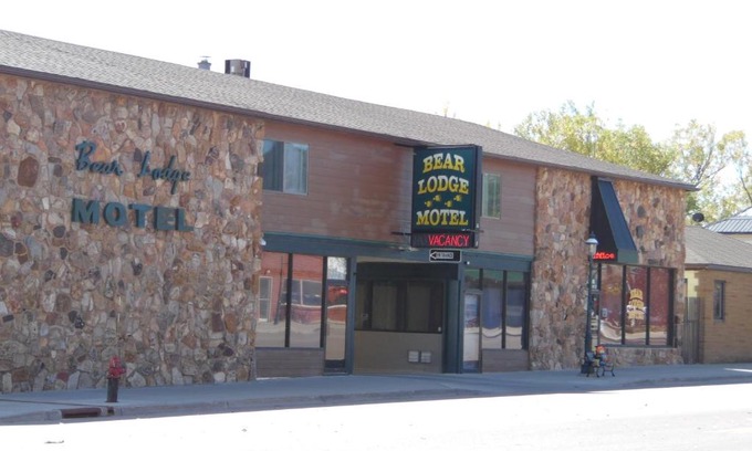 Sundance Hotel | Bear Lodge Motel