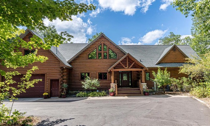 Lac du Flambeau House | Bear Pause Retreat