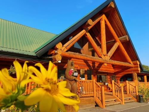 Cache Creek Hotel | Bear's Claw Lodge
