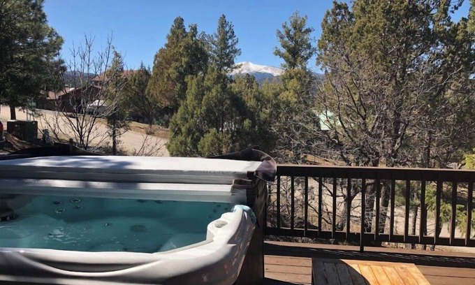 Ruidoso Cabin | BearLuckLodge! Amazing Cabin-Hot Tub, Views, Game Room/Arcade, Location, Peloton