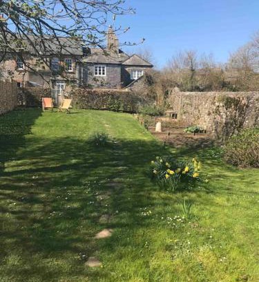 Liverton House | Beaston Cottage