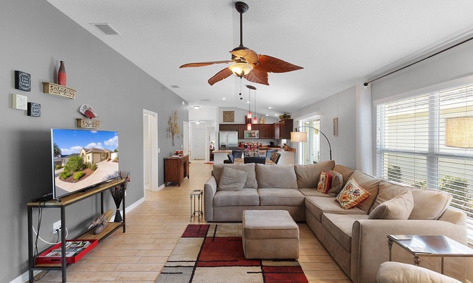 Collier House | Beatifuly Courtyard Villa on Golf Course