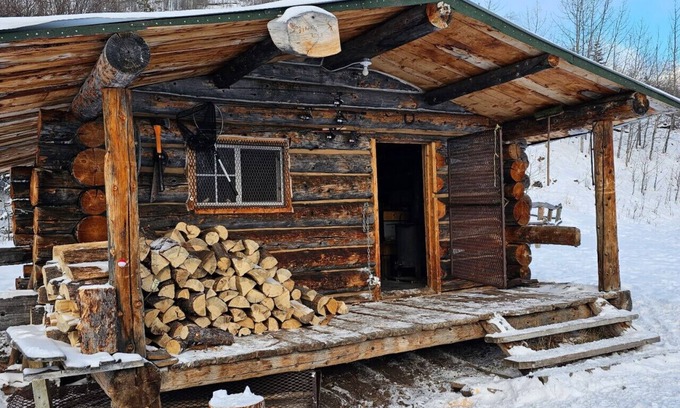 Buckinghorse River Cabin | Beattie Lake Cabin.