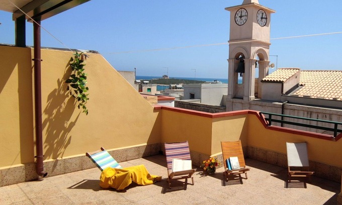 Portopalo di Capo Passero House | Beautiful private villa for 8 people with A/C, WIFI, TV, terrace and parking