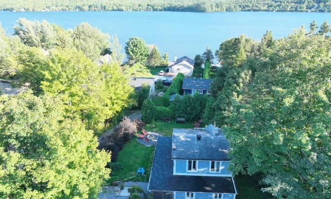 Lac-Sergent Ski Chalet | Beau Petit Chalet au lac Sergent
