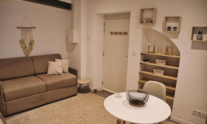 Beaucaire Apartment | Beaucaire Cocoon 1/quais/cité Médiévale/nature