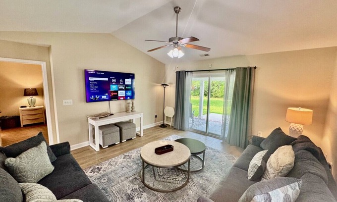 Morehead City House | Beaufort Bungalow near Atl Beach