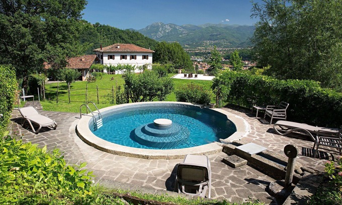 Castelnuovo di Garfagnana Villa | Beautiful private villa for 6 guests with private pool, WIFI, TV, patio and panoramic view