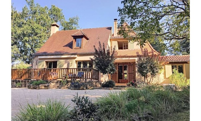 Sainte-Alvere House | Beautiful Perigordian house in tranquil woodland setting.