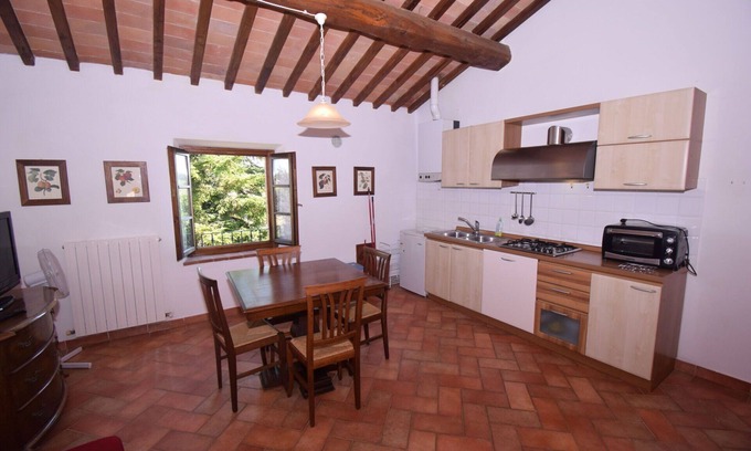 Ponte di Gabbiano Apartment | Beautiful apartment for 3 guests with WIFI, A/C, pool, TV, pets allowed and parking, close to Si.