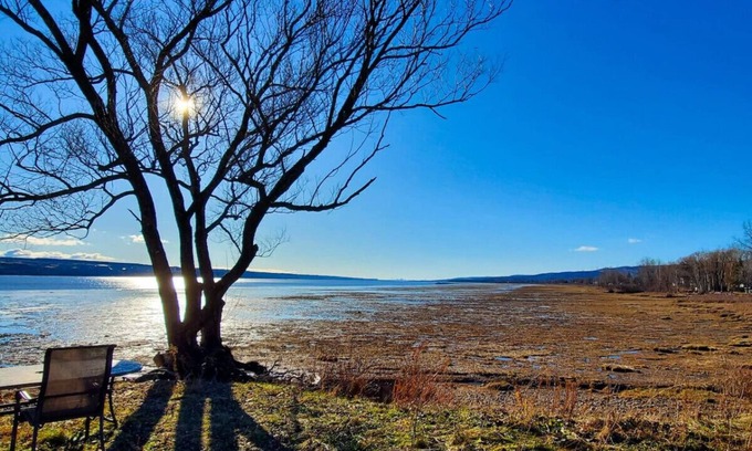 Ste Anne de Beaupre Apartment | Beautiful lodging by the river - at Lofts Fleuve et Montagne 15