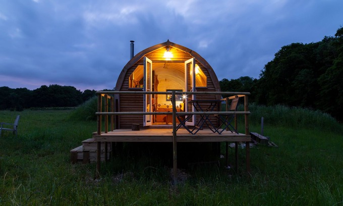 Crowhurst Cabin | Beautiful 1 bed Glamping pod in Battle