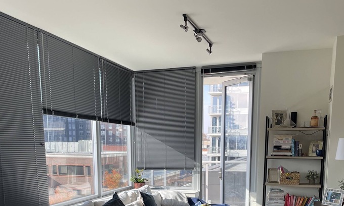 Evanston House | Beautiful 1 BR Apartment in Luxury Building
