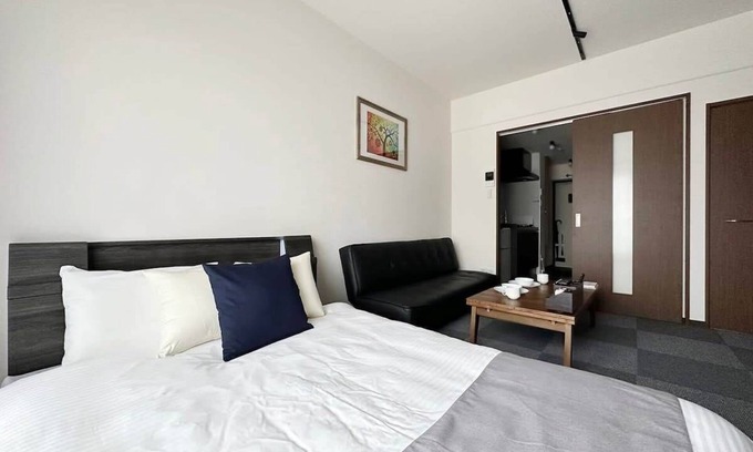 Hiroshima City Centre Apartment | Beautiful 1 BR New Apt City Center for 3 Ppl