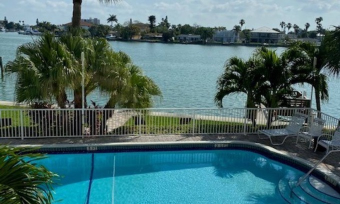 Treasure Island Condo | Beautiful 1 BR 1 Bath condo on intercoastal in Treasure Island