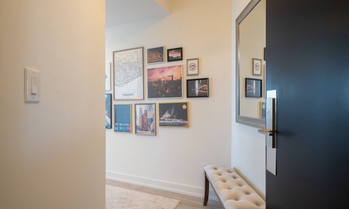 Downtown Toronto Condo | Beautiful 1BDRM in the heart of cabbage town